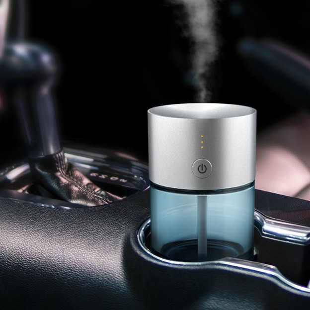 Rechargeable Car Aromatherapy Essential Oil Diffuser Air Freshener Rechargeable Car Aromatherapy Essential Oil Diffuser Air Freshener